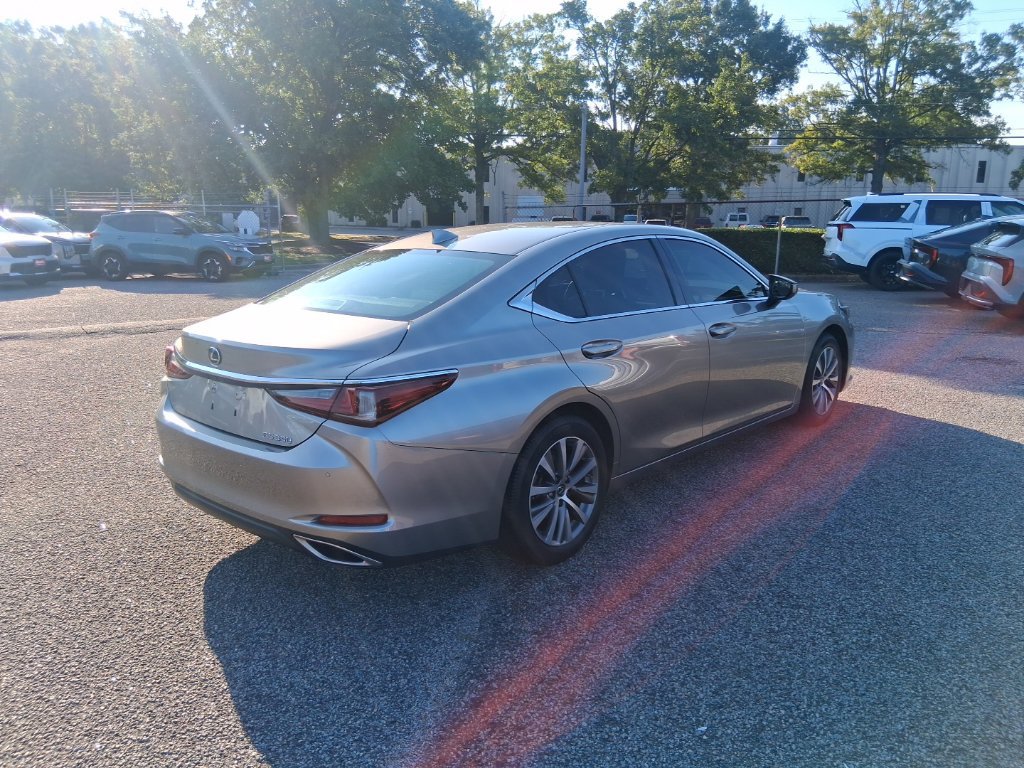 Used 2021 Lexus ES 350 w/ Premium Package FWD image 5
