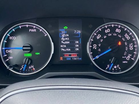 Used 2022 Toyota RAV4 XLE w/ XLE Grade Weather Package AWD/4WD image 30