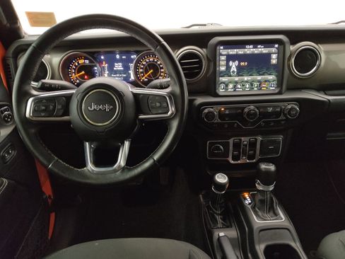 Used 2018 Jeep Wrangler Unlimited Sahara image 22