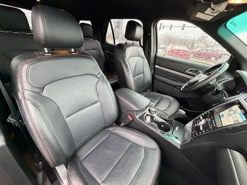 Used 2017 Ford Explorer Sport image 14