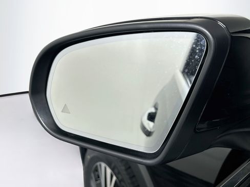 Used 2024 Mercedes-Benz GLB 250 w/ Exclusive Package image 16