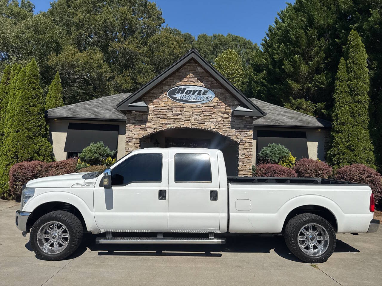 Used 2015 Ford F250 XL w/ Power Equipment Group RWD image 1