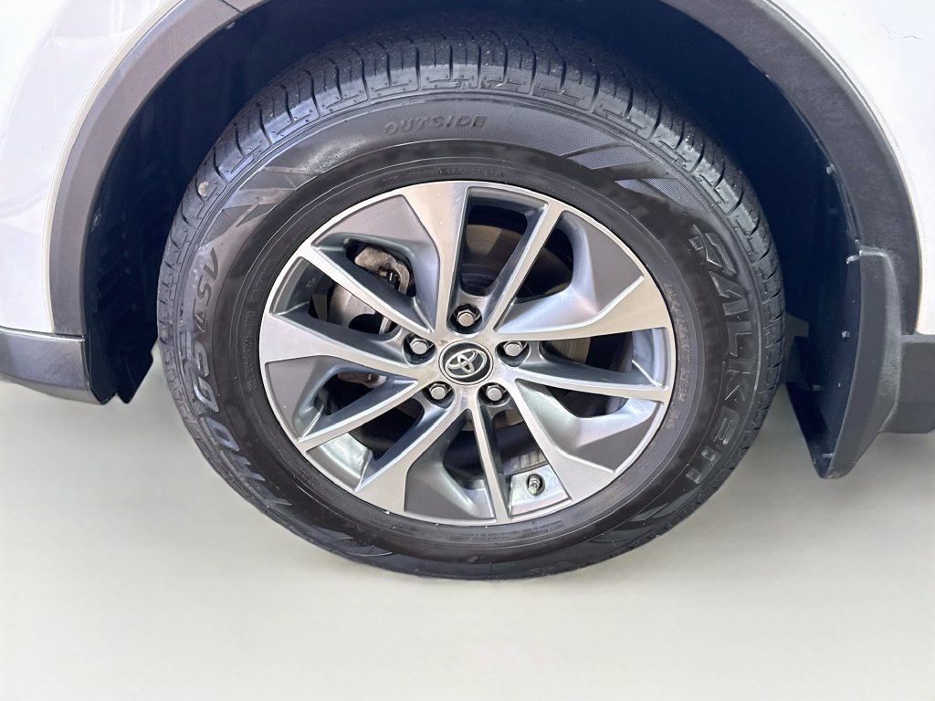 Used 2018 Toyota RAV4 XLE w/ Convenience Package AWD/4WD image 39