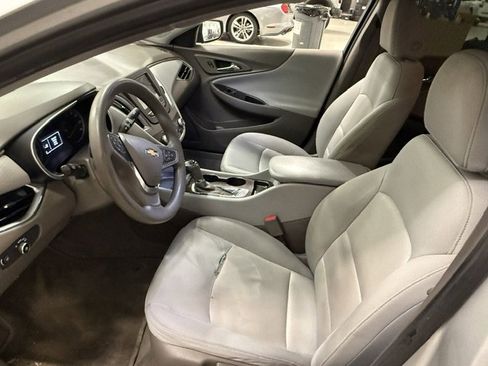 Used 2018 Chevrolet Malibu LS image 8