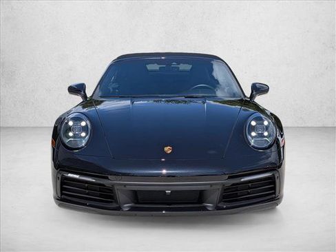 Used 2022 Porsche 911 Carrera RWD image 2