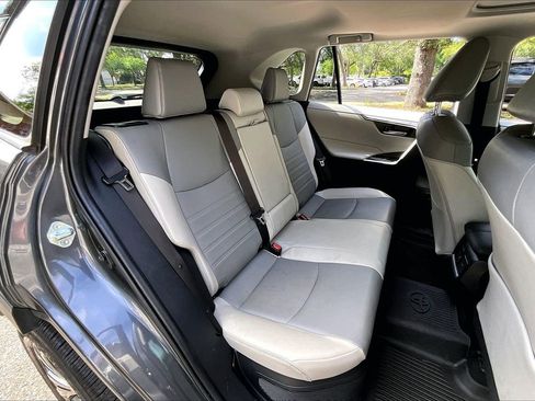 Used 2022 Toyota RAV4 XLE Premium AWD/4WD image 22