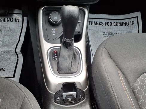 Used 2018 Jeep Compass Sport w/ Tech Group AWD/4WD image 25