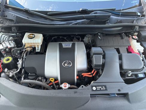 Used 2018 Lexus RX 450h AWD w/ Premium Package image 25