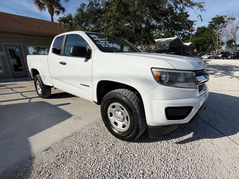 Used 2019 Chevrolet Colorado W/T w/ WT Convenience Package RWD image 2