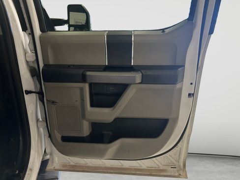 Used 2021 Ford F250 XLT AWD/4WD image 18