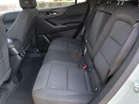 Used 2026 Chevrolet Equinox LT AWD/4WD image 11
