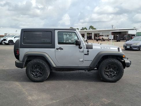 Used 2016 Jeep Wrangler Sport image 7