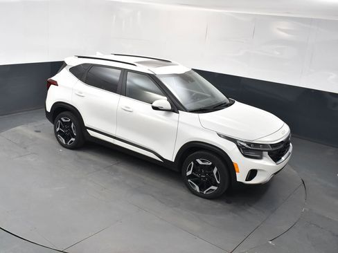 Used 2024 Kia Seltos SX w/ SX Sunroof Package image 26