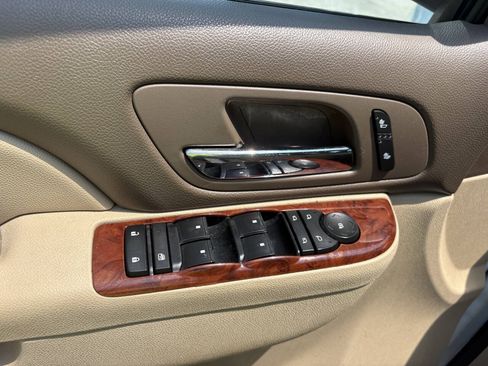Used 2013 Chevrolet Suburban LT w/ All-Star Edition RWD image 25