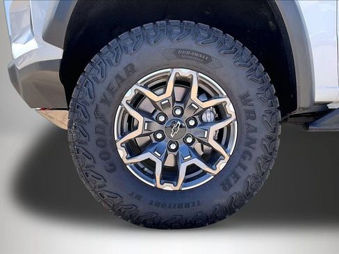 Certified 2024 Chevrolet Colorado ZR2 w/ ZR2 Convenience Package III AWD/4WD image 34