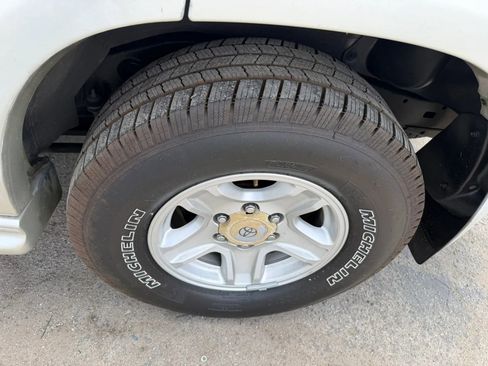 Used 2000 Toyota 4Runner Limited image 23