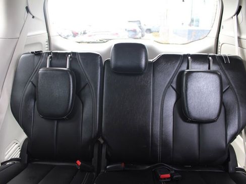 Used 2022 Chrysler Pacifica Touring-L image 27