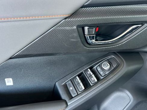 Used 2025 Subaru Crosstrek 2.5i Limited w/ Crosstrek Mirror Package image 9