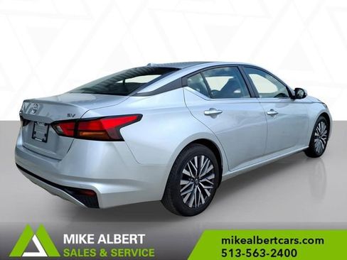 Used 2023 Nissan Altima 2.5 SV FWD image 7
