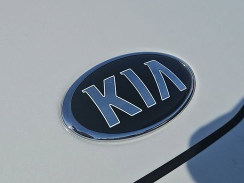 Certified 2021 Kia Soul LX image 14