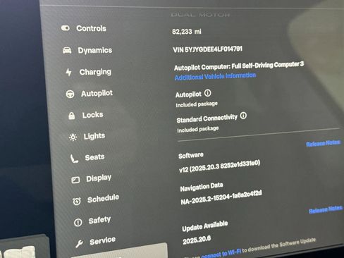 Used 2020 Tesla Model Y Long Range image 16