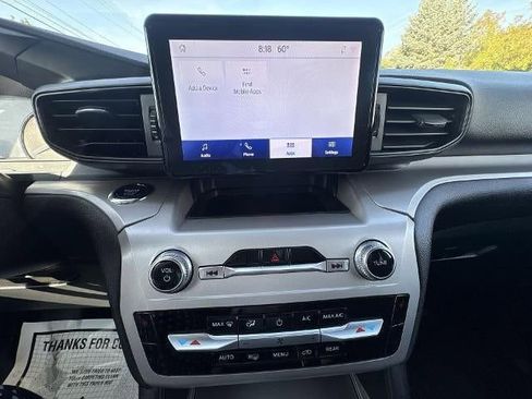 Used 2023 Ford Explorer XLT image 14