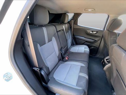 Used 2023 Chevrolet Blazer LT FWD image 19