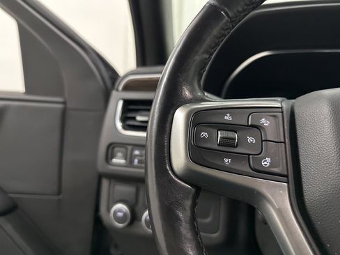 Used 2023 Chevrolet Suburban Premier image 37