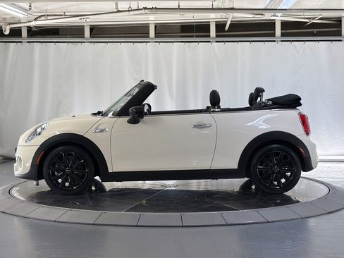 Used 2020 MINI Cooper S FWD image 2