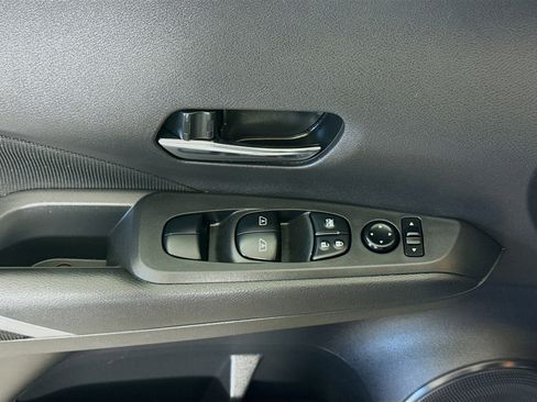 Used 2021 Nissan Kicks SV image 24