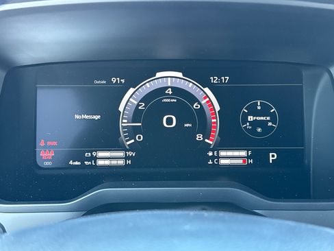 New 2026 Toyota Tundra Platinum w/ TRD Off-Road Package AWD/4WD image 32