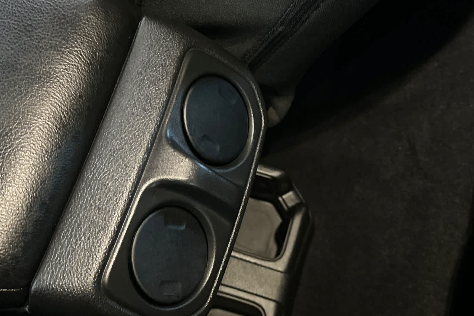 Used 2023 Jeep Wrangler Sport AWD/4WD image 15