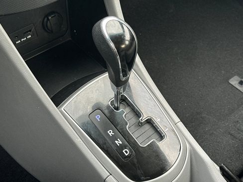 Used 2012 Hyundai Accent GLS w/ Premium Pkg 3 image 19