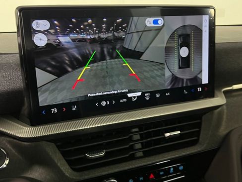 Used 2025 Ford Explorer Platinum w/ Ultimate Package image 22