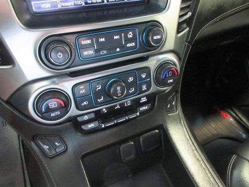 Used 2018 Chevrolet Tahoe LT w/ Luxury Package AWD/4WD image 23