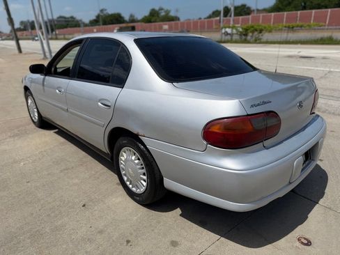 Used 2003 Chevrolet Malibu V6 w/ Preferred Equipment Group 1 FWD image 7