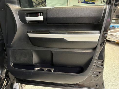 Used 2019 Toyota Tundra SR5 w/ SR5 Upgrade Package image 43