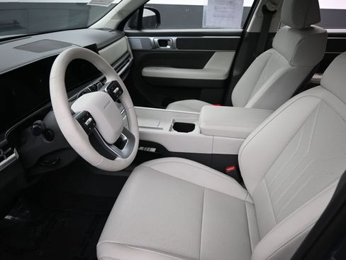 Used 2025 Hyundai Santa Fe SEL FWD image 24