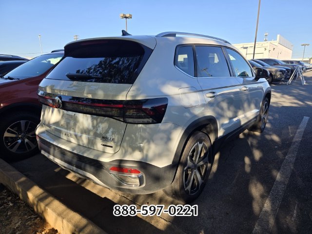 Used 2026 Volkswagen Taos SEL AWD/4WD image 5