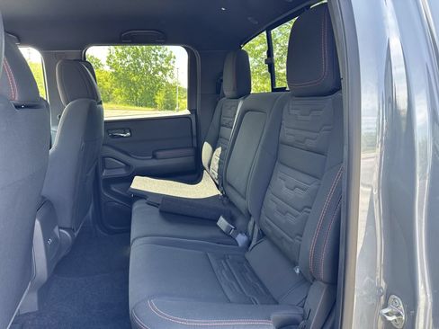 Used 2023 Nissan Frontier PRO-4X w/ Tow Package AWD/4WD image 15