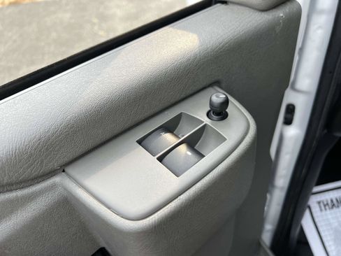 Used 2023 GMC Savana 3500 w/ Power Convenience Package image 21