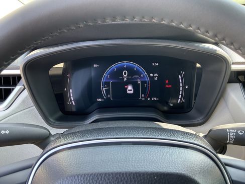 Used 2026 Toyota Corolla Cross LE FWD image 21