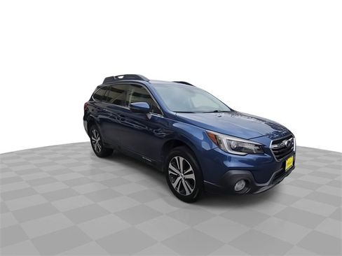 Used 2019 Subaru Outback 2.5i Limited image 2