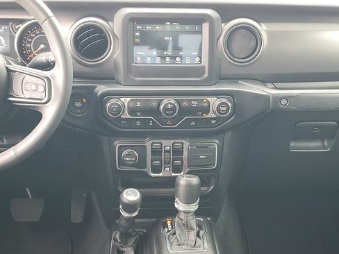 Used 2023 Jeep Gladiator Sport AWD/4WD image 15