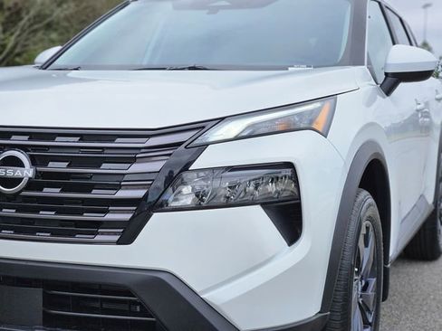 New 2026 Nissan Rogue SV FWD image 9
