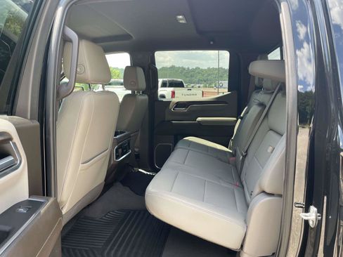 Used 2022 GMC Sierra 1500 SLT w/ SLT Premium Plus Package AWD/4WD image 3