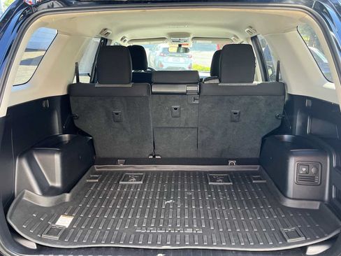 Certified 2019 Toyota 4Runner SR5 AWD/4WD image 9