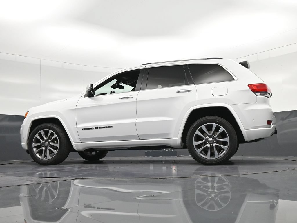 Used 2017 Jeep Grand Cherokee Overland w/ Jeep Active Safety Group RWD image 34