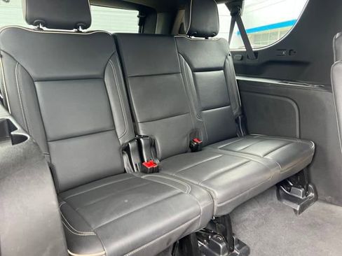 Certified 2023 Chevrolet Suburban Premier image 19