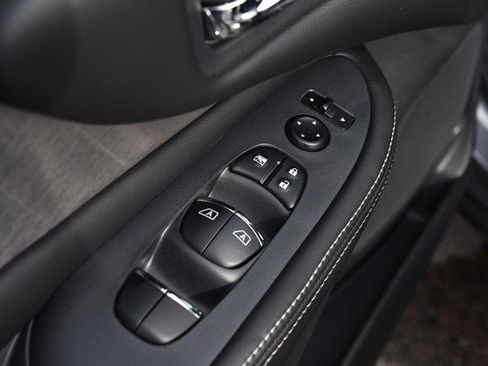 Certified 2024 Nissan Murano SL image 9